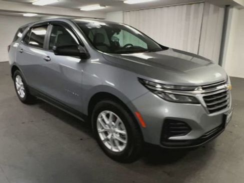 Certified 2023 Chevrolet Equinox LS w/ LS Convenience Package image 2