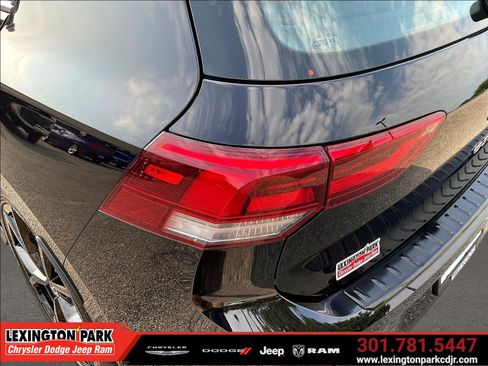 Used 2024 Volkswagen GTI SE FWD image 22