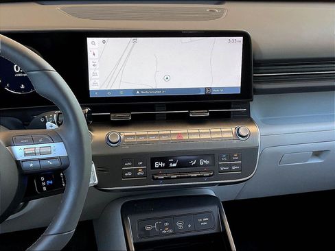 Used 2024 Hyundai Kona Limited AWD/4WD image 9