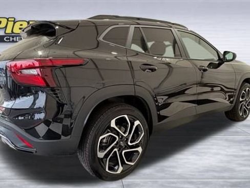 New 2026 Chevrolet Trax RS w/ Driver Confidence Package image 5