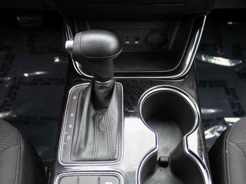 Used 2015 Kia Sorento LX image 22