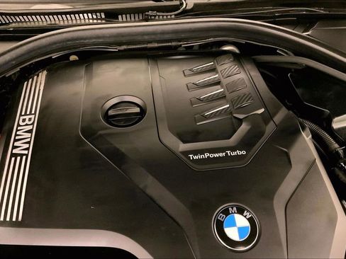 Used 2021 BMW 330i xDrive Sedan w/ Premium Package AWD/4WD image 31