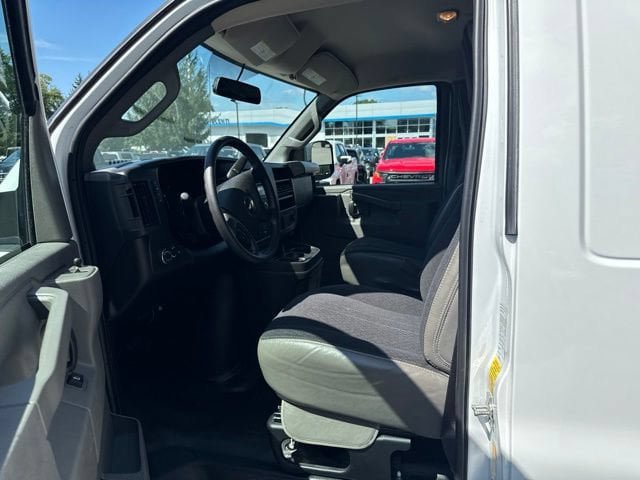 Used 2025 Chevrolet Express 2500 w/ Driver Convenience Package RWD image 13