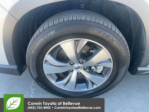 Used 2024 Subaru Ascent Premium w/ Convenience Package image 27