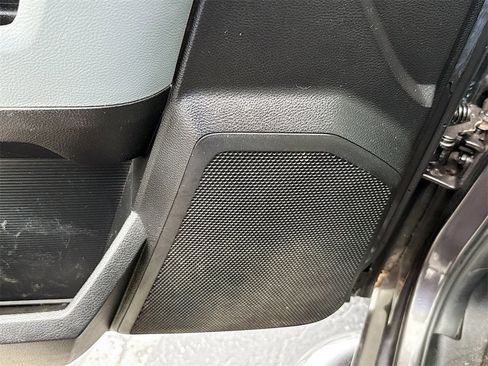 Used 2015 RAM 1500 Classic SLT image 21