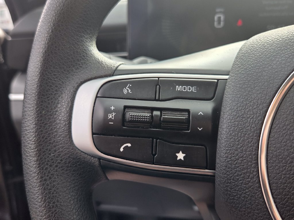 Used 2025 Kia K5 LXS FWD image 25