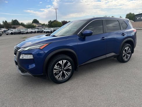 Used 2023 Nissan Rogue SV AWD/4WD image 7