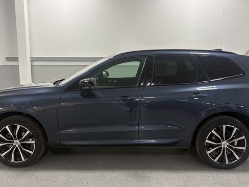 Used 2024 Volvo XC60 B5 Plus AWD/4WD image 7