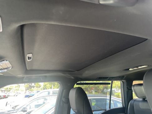 Used 2024 Lexus GX 550 w/ Accessory Package (31) AWD/4WD image 22