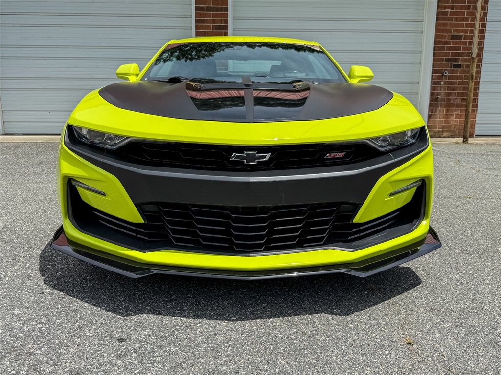 Used 2021 Chevrolet Camaro SS RWD image 12