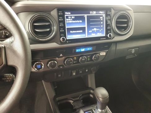 Used 2023 Toyota Tacoma TRD Off-Road image 16