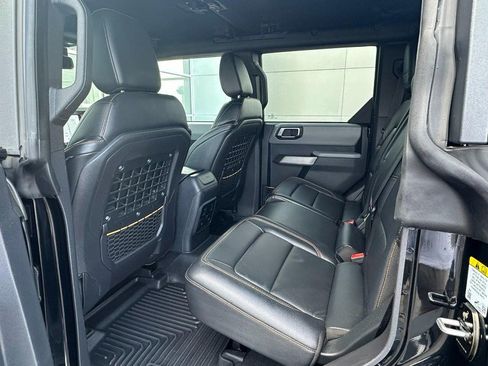 Used 2022 Ford Bronco Badlands image 12