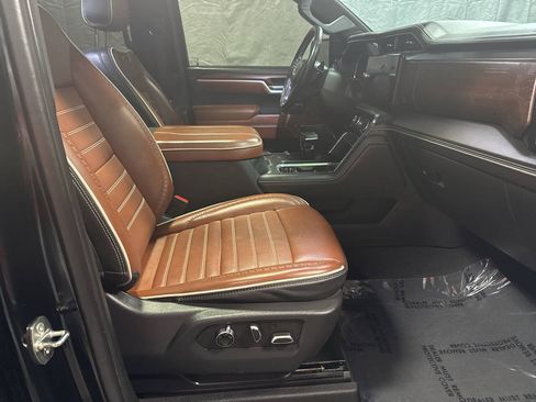 Used 2023 GMC Sierra 1500 Denali Ultimate AWD/4WD image 13