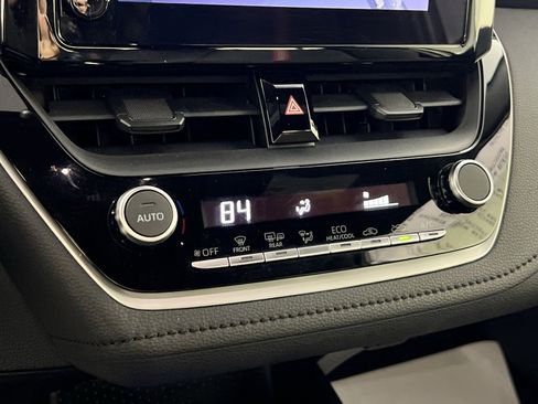 Used 2024 Toyota Corolla SE image 18