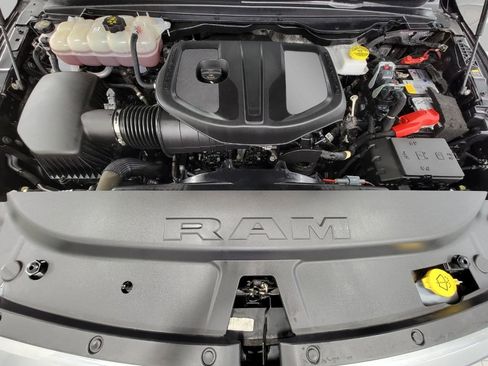 Used 2025 RAM 1500 Big Horn AWD/4WD image 8