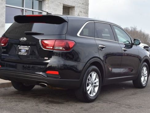 Used 2019 Kia Sorento L FWD image 13