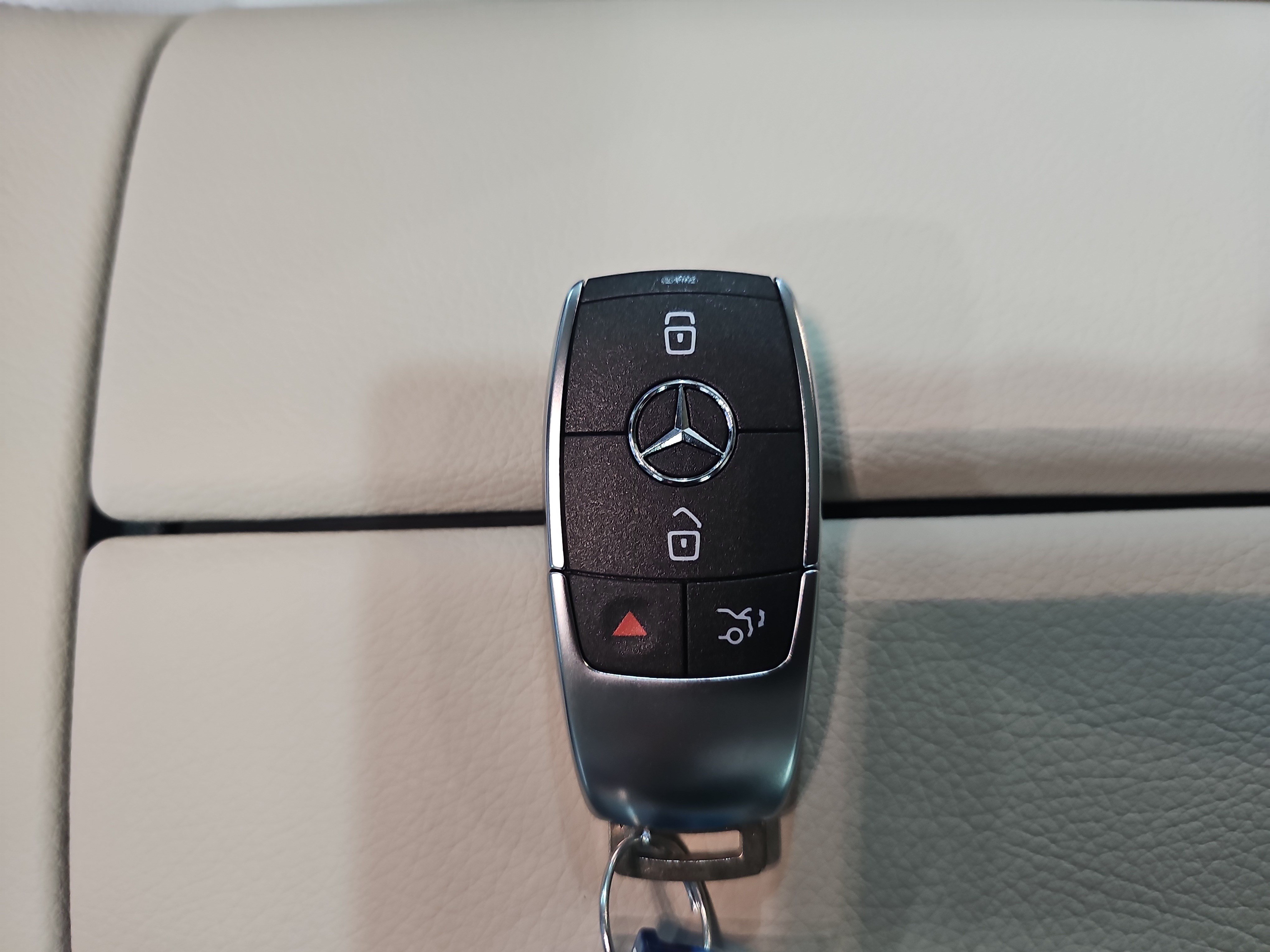 New 2026 Mercedes-Benz GLE 450 4MATIC image 36