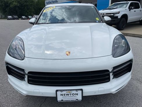 Used 2019 Porsche Cayenne AWD/4WD image 2