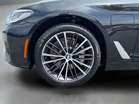 Certified 2021 BMW 530e xDrive w/ Premium Package AWD/4WD image 27