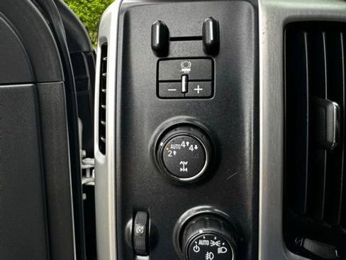 Used 2018 GMC Sierra 1500 SLT w/ SLT Premium Package AWD/4WD image 27