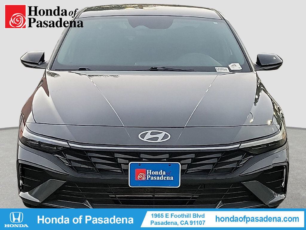 Used 2025 Hyundai Elantra Sport FWD image 5