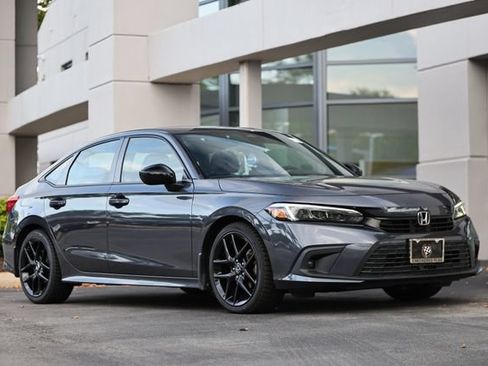 Used 2022 Honda Civic Sport image 1