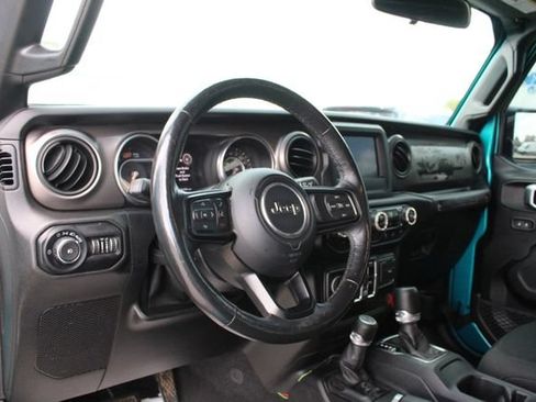 Used 2019 Jeep Wrangler Unlimited Sport S AWD/4WD image 2