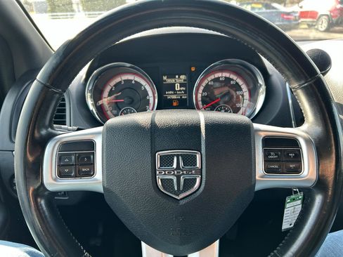 Used 2016 Dodge Grand Caravan R/T image 12