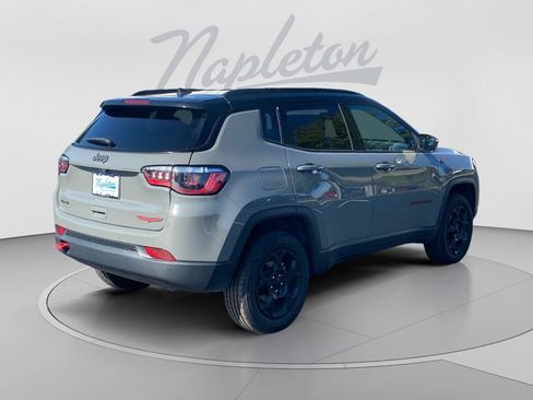 Used 2024 Jeep Compass Trailhawk AWD/4WD image 6