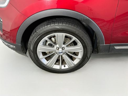 Used 2019 Ford Explorer Limited w/ Class III Trailer Tow Package AWD/4WD image 11