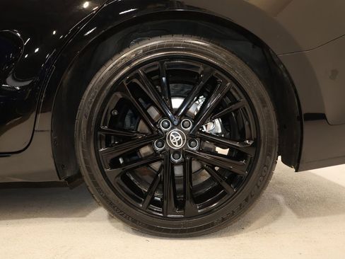 Used 2025 Toyota Camry SE image 32