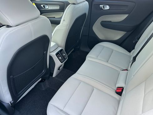 New 2026 Volvo XC40 B5 Plus w/ Protection Package Premier image 10