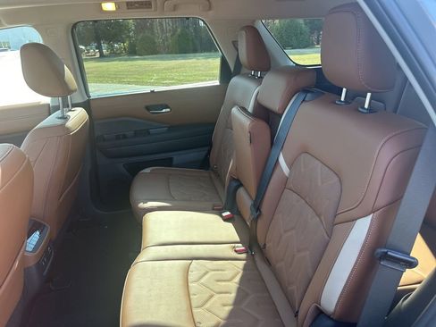 New 2026 Nissan Pathfinder Platinum FWD image 23
