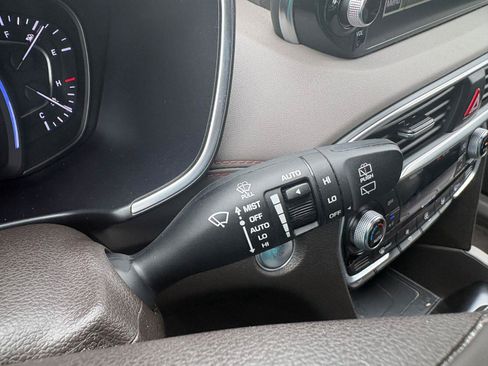 Used 2019 Hyundai Santa Fe FWD image 38