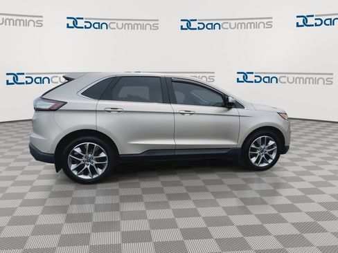 Used 2017 Ford Edge Titanium w/ Equipment Group 302A AWD/4WD image 9