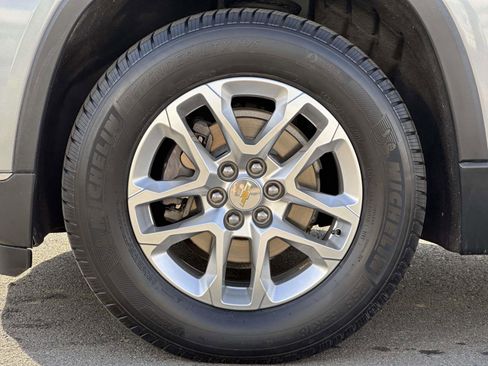 Used 2019 Chevrolet Traverse LT image 7