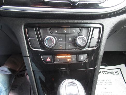 Used 2019 Buick Encore Preferred image 21