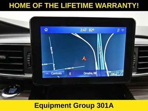 Used 2021 Ford Explorer Limited w/ Equipment Group 301A AWD/4WD image 22