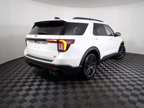 Used 2025 Ford Explorer ST AWD/4WD image 22