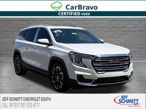 Certified 2022 GMC Terrain SLT w/ Infotainment Package II FWD image 1
