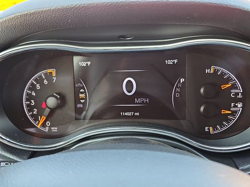 Used 2020 Jeep Grand Cherokee Limited w/ Luxury Group II AWD/4WD image 19