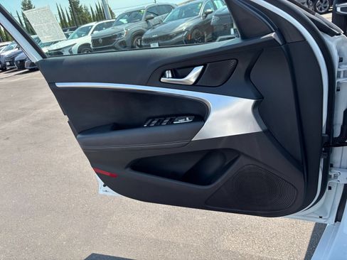 Used 2026 Genesis G70 2.5T RWD image 18