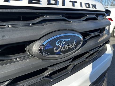Certified 2022 Ford Expedition XLT image 10