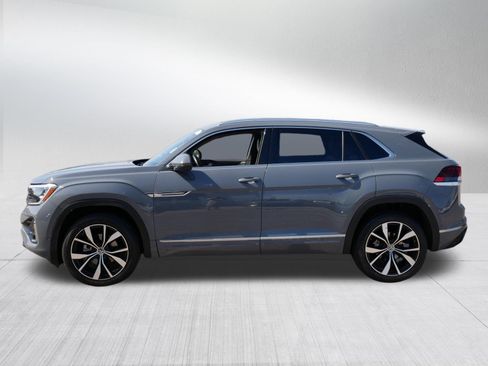 Certified 2024 Volkswagen Atlas Cross Sport SEL Premium R-Line AWD/4WD image 4