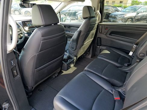 Used 2023 Honda Odyssey Touring image 23