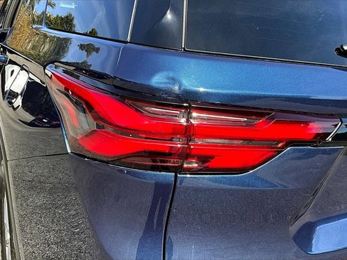 Certified 2022 Chevrolet Traverse LT image 21