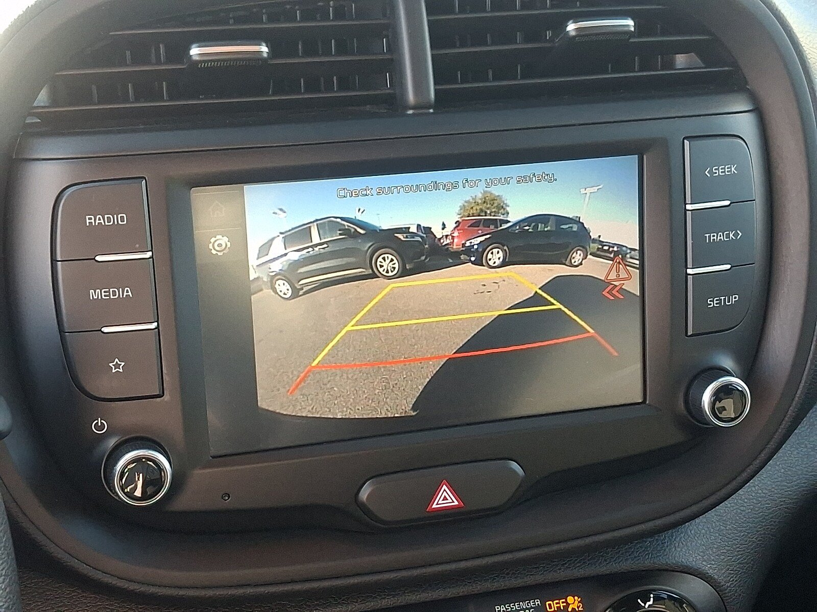 Used 2023 Kia Soul LX w/ LX Technology Package FWD image 17