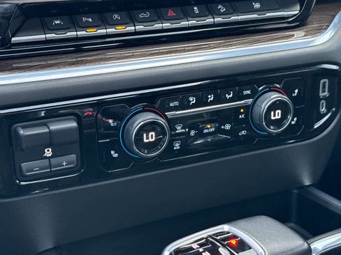 Used 2022 Chevrolet Silverado 1500 LT Trail Boss w/ LT Trail Boss Premium Package image 21