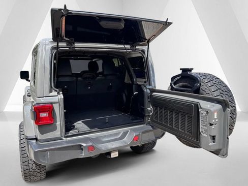 Used 2021 Jeep Wrangler Unlimited Sahara w/ Uconnect 4C Nav & Sound Group AWD/4WD image 34