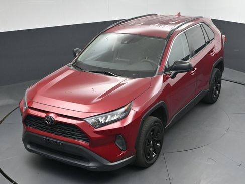 Used 2020 Toyota RAV4 LE w/ All Weather Liner Package image 31